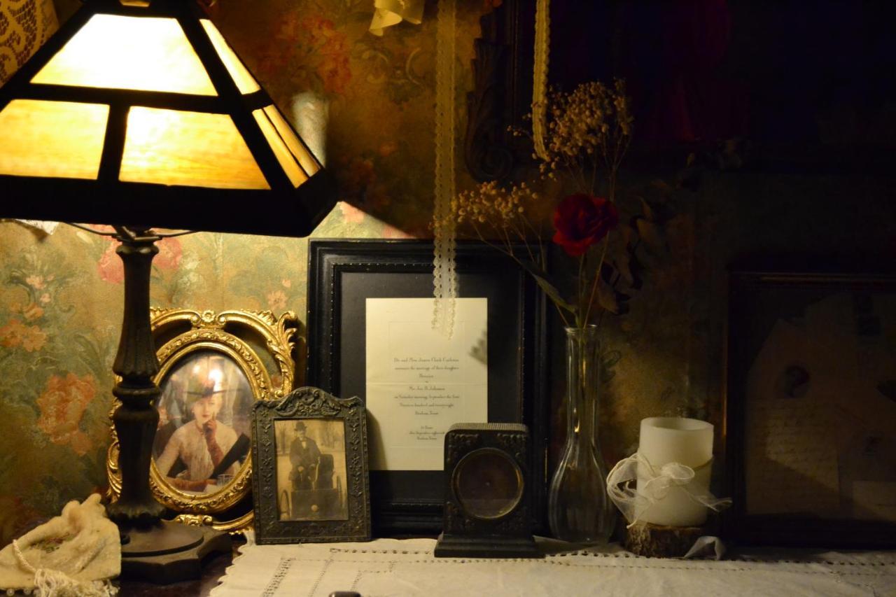 Carleton House Bed And Breakfast Bonham Esterno foto